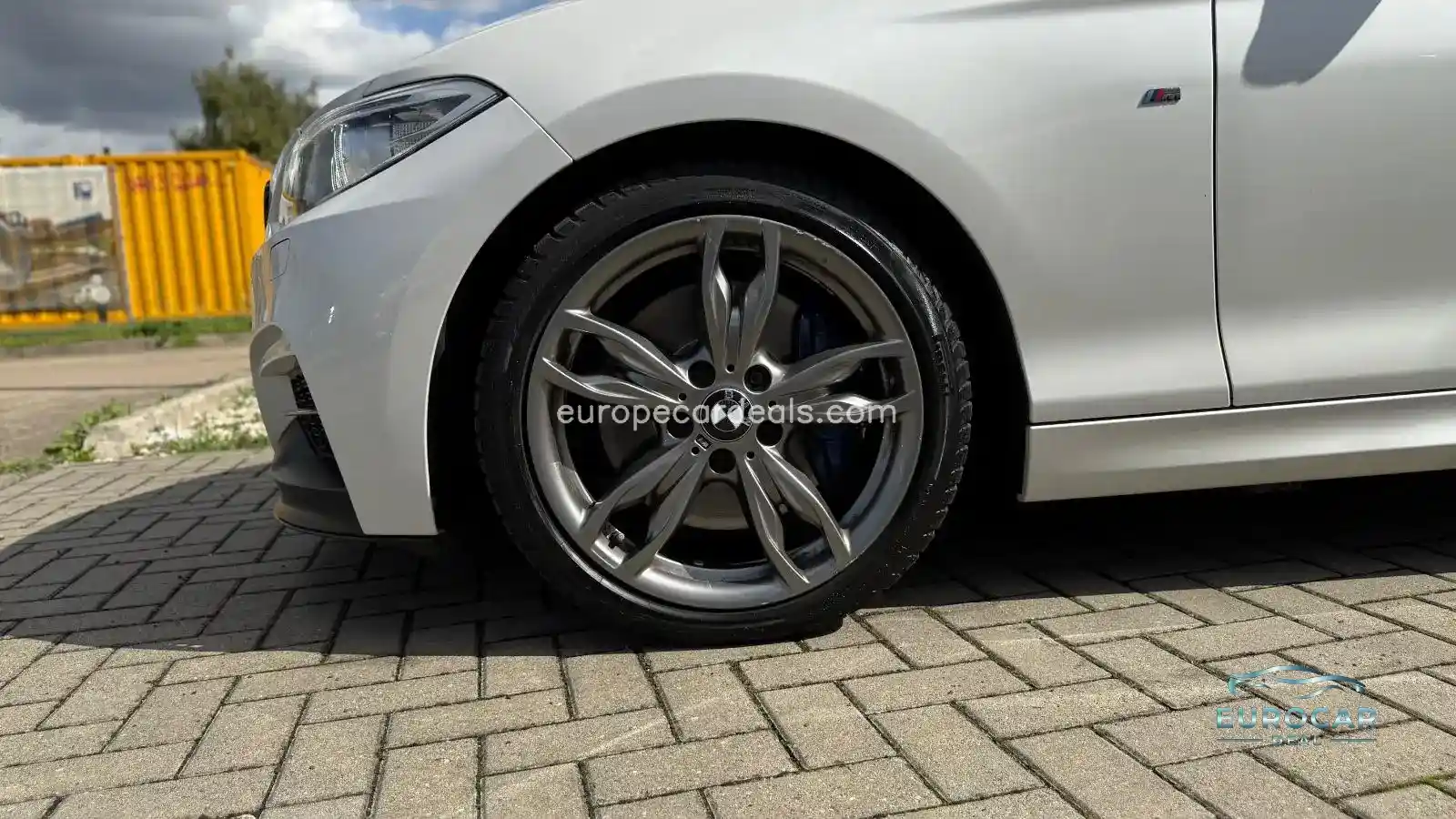 BMW M235