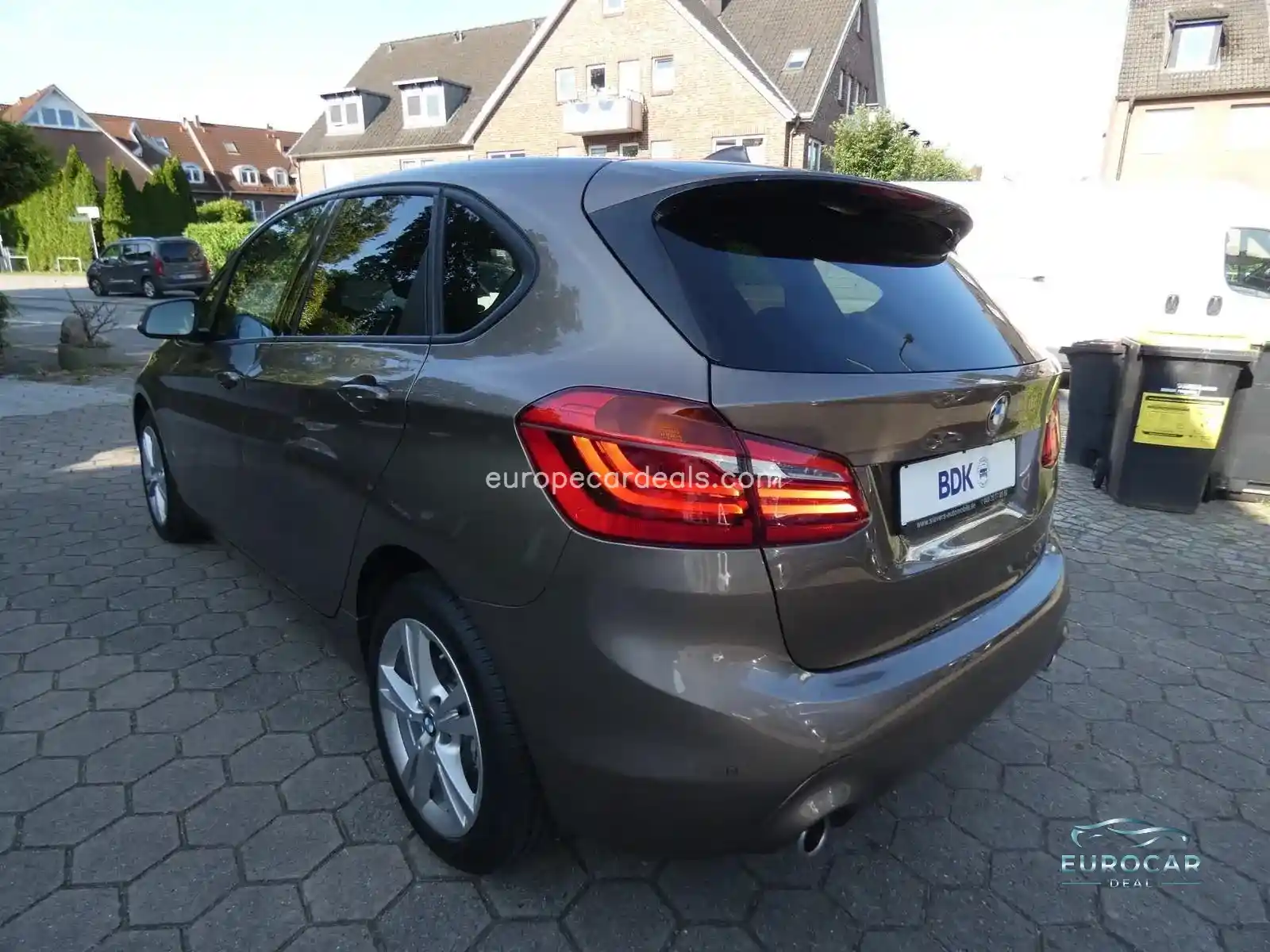 BMW 225
