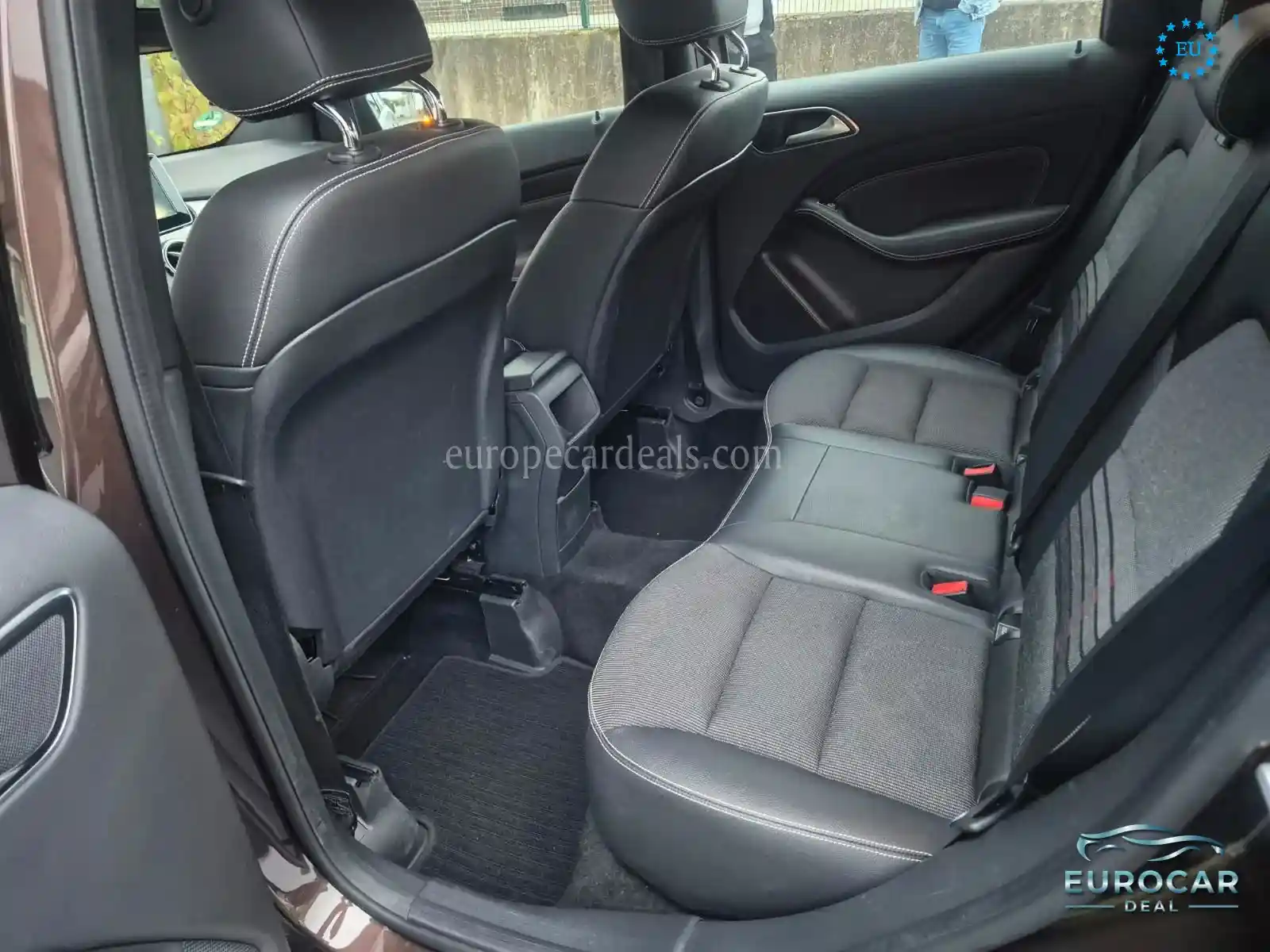 Mercedes-Benz B 220