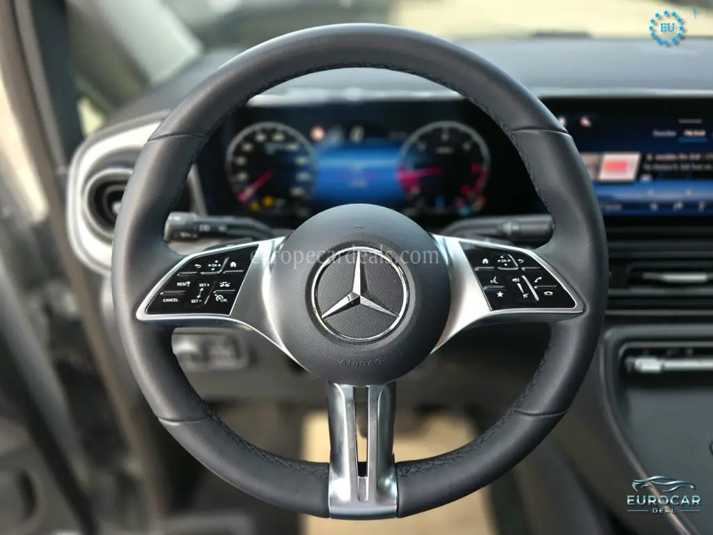 Mercedes-Benz V 220