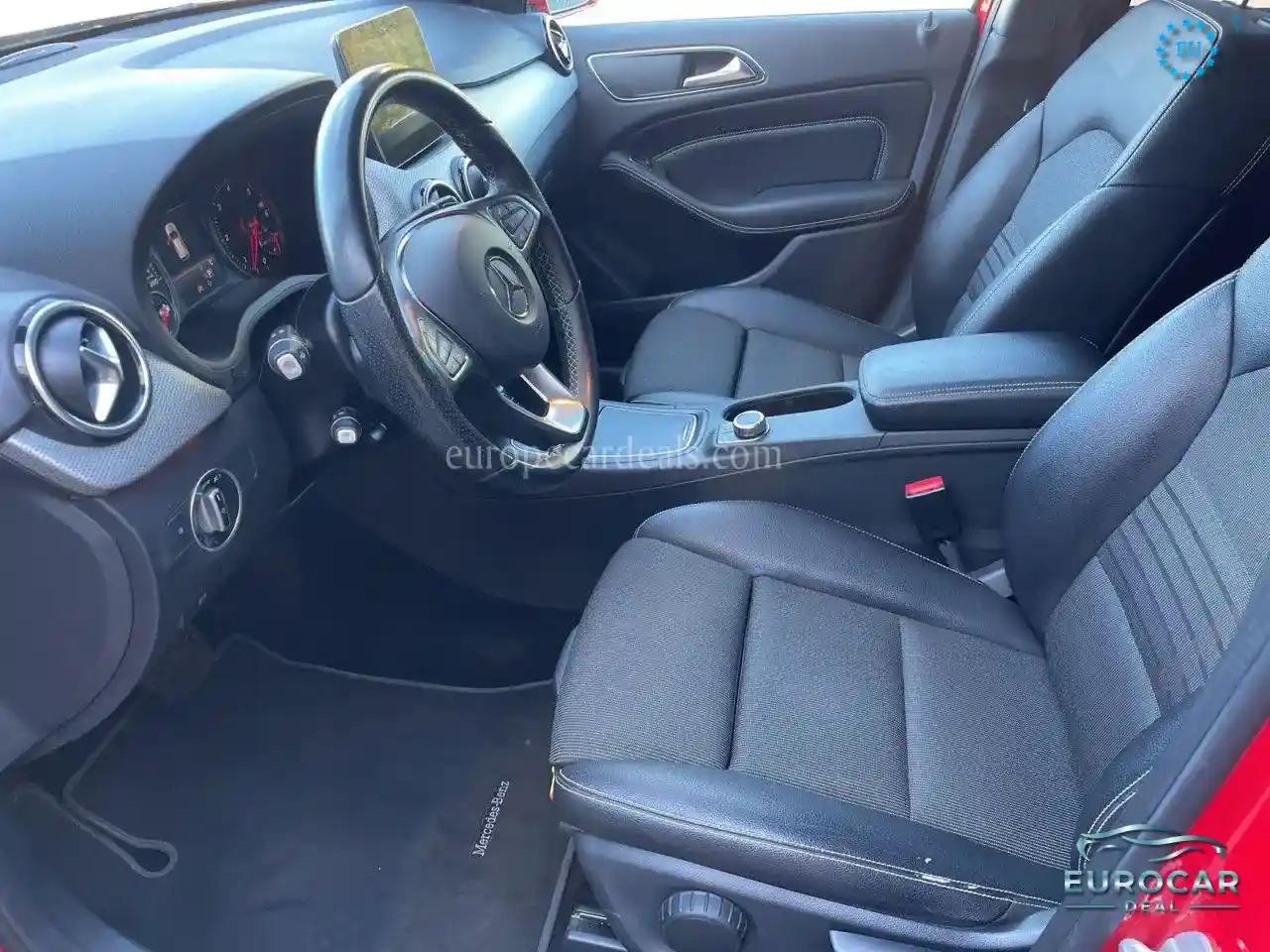 Mercedes-Benz B 220