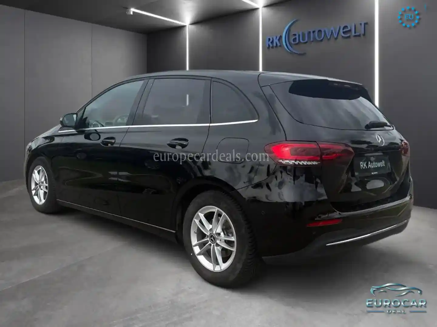 Mercedes-Benz B 180