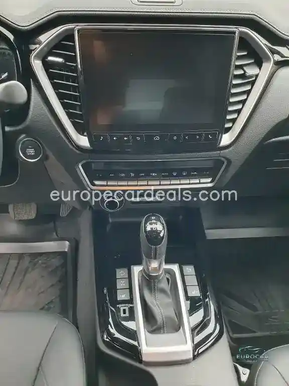 Double Cab 4WD V-Cross Überrollbügel AHZV