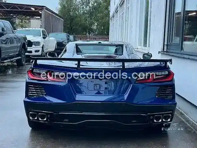 Corvette C8