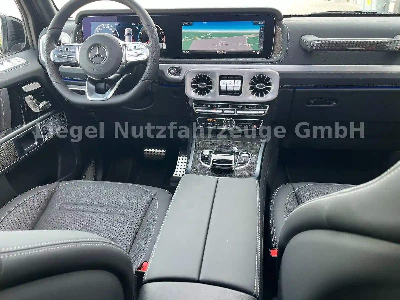 Mercedes-Benz G 500