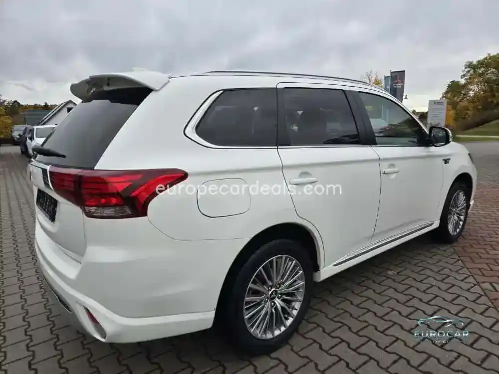 Mitsubishi Plug-in Hybrid Outlander