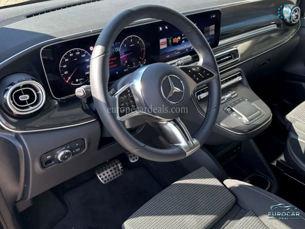 Mercedes-Benz V 220