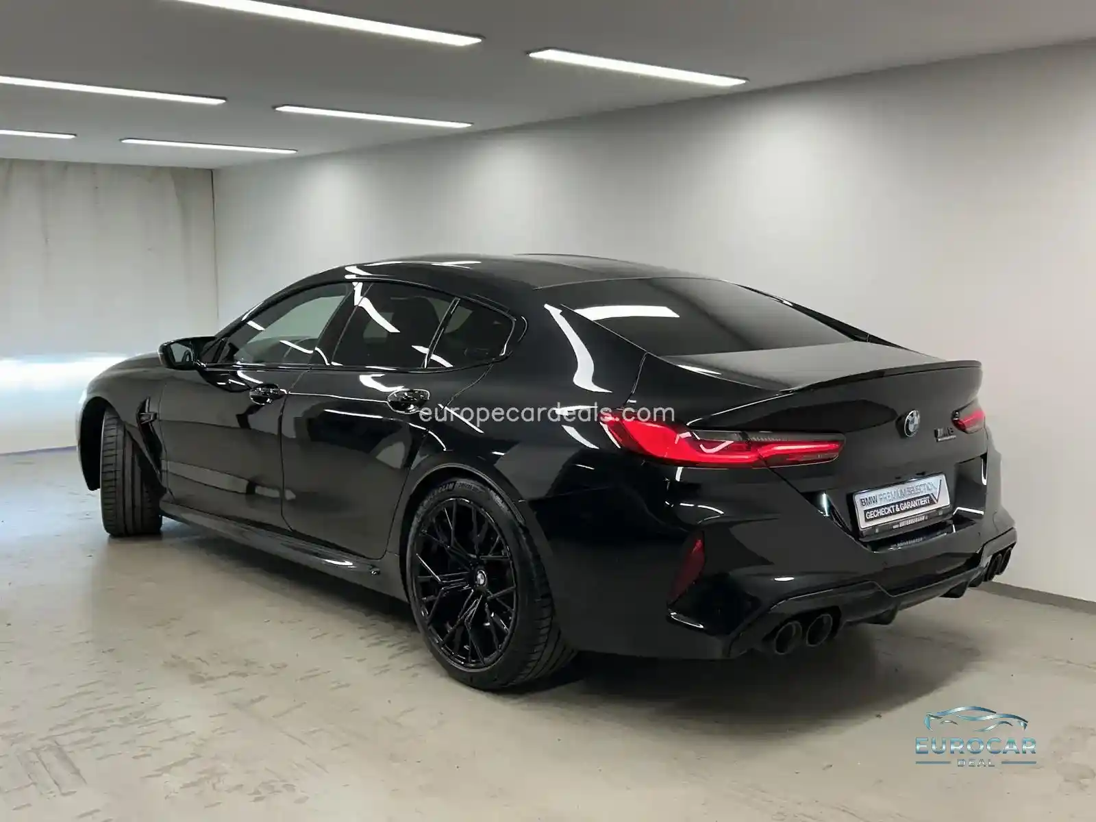 BMW M8