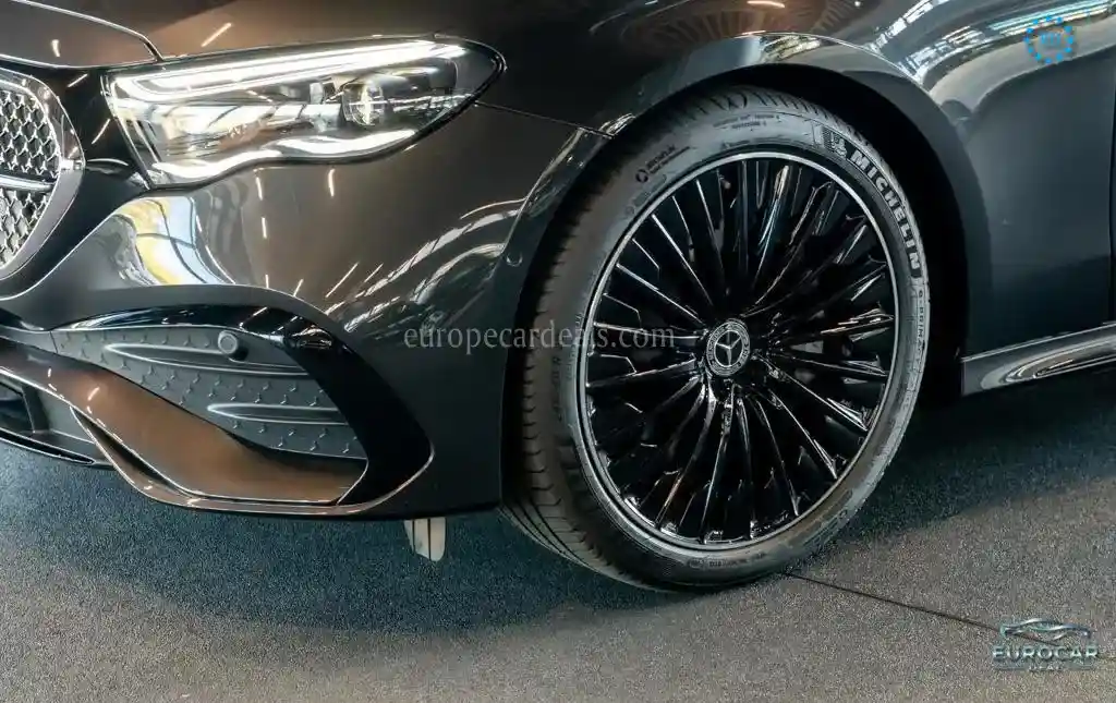 Mercedes-Benz E 300