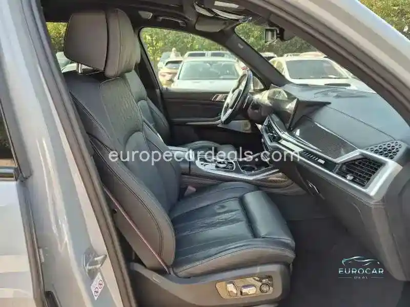 BMW X7 M60