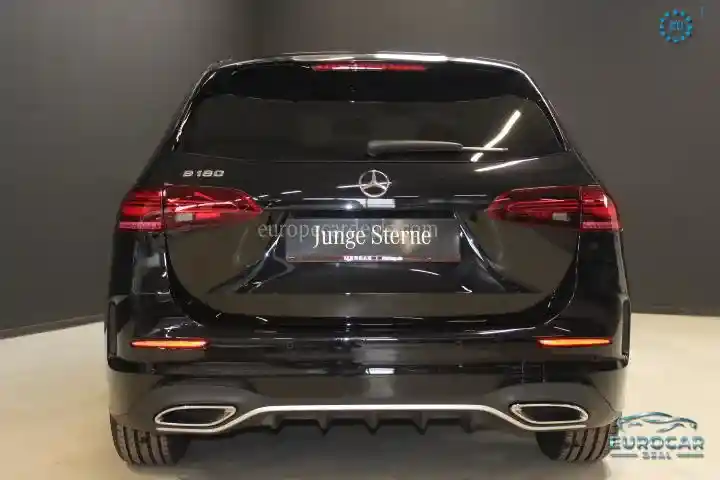 Mercedes-Benz B 180