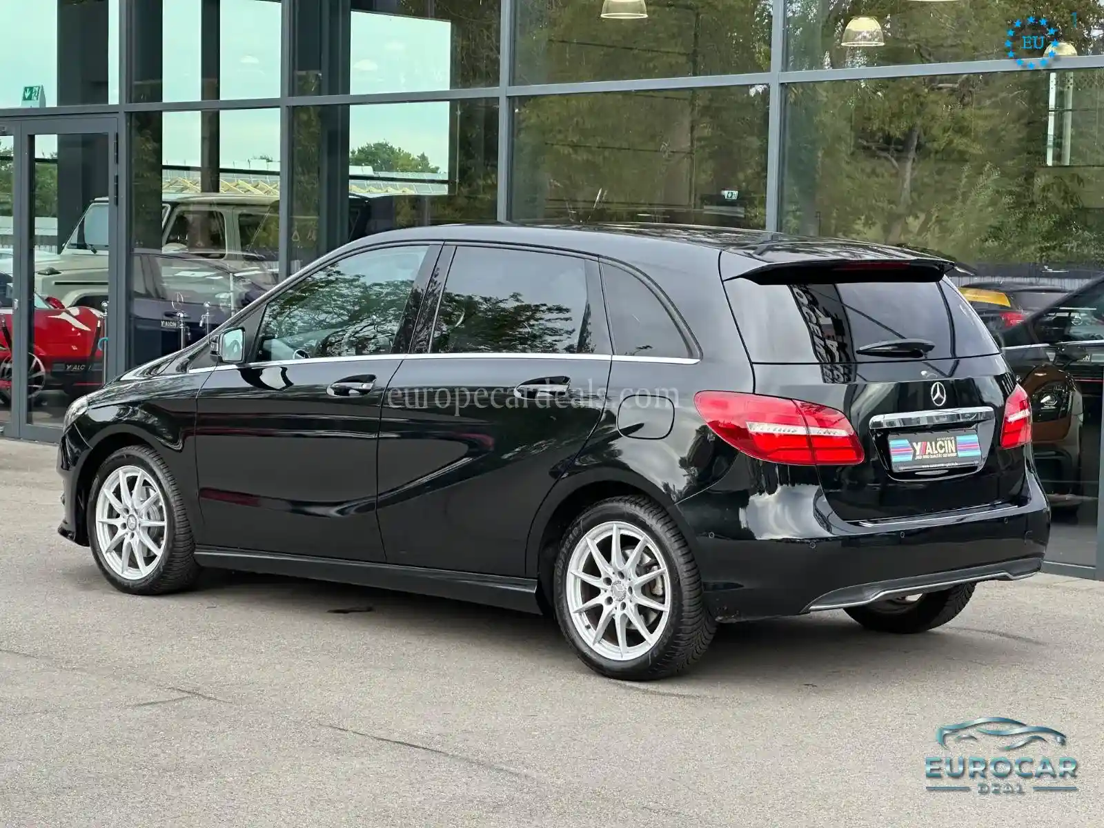 Mercedes-Benz B 180