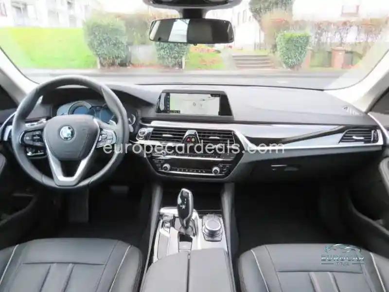 BMW 525