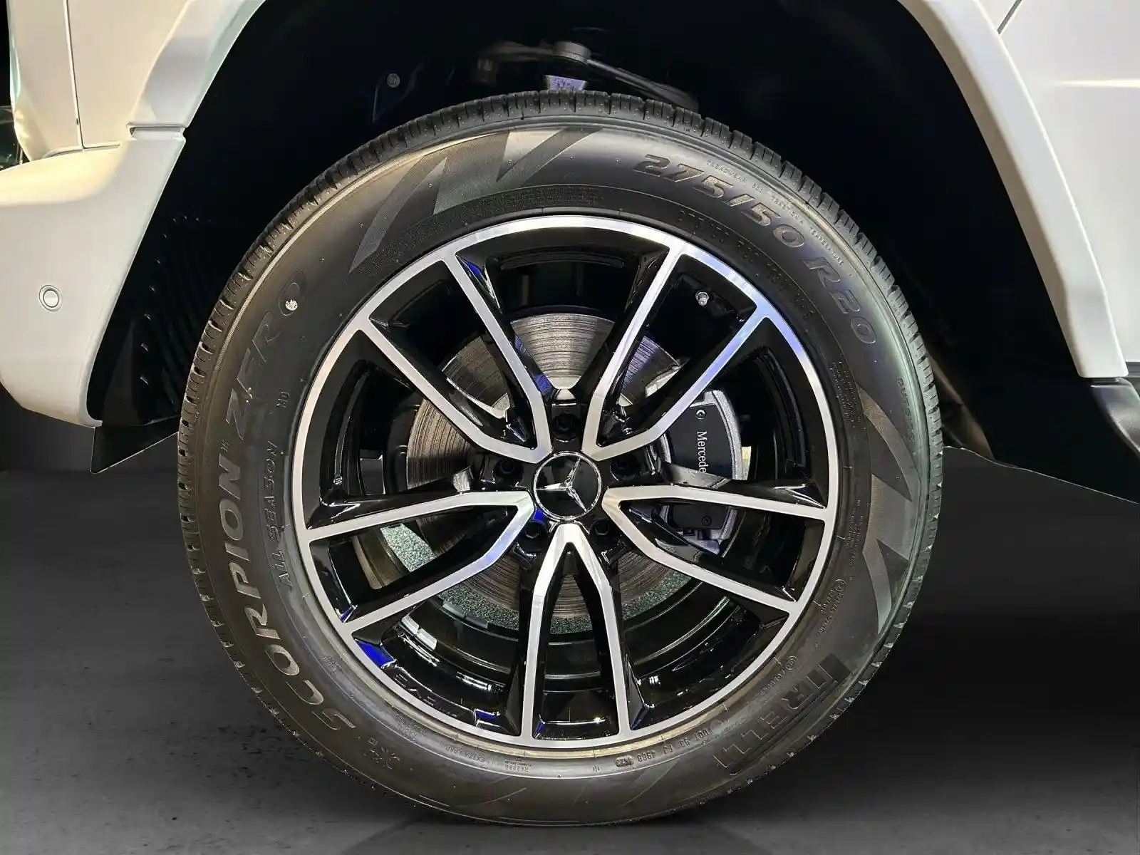 Mercedes-Benz G 500
