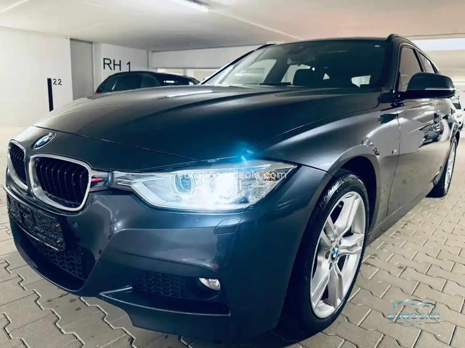 BMW 330