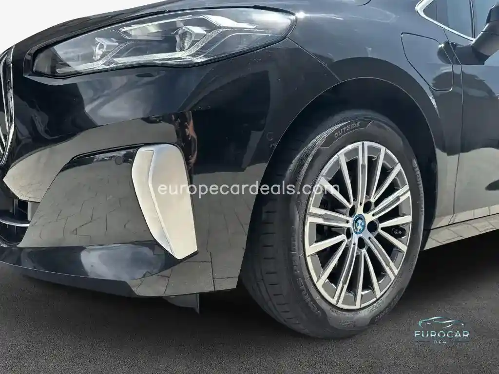 BMW 225