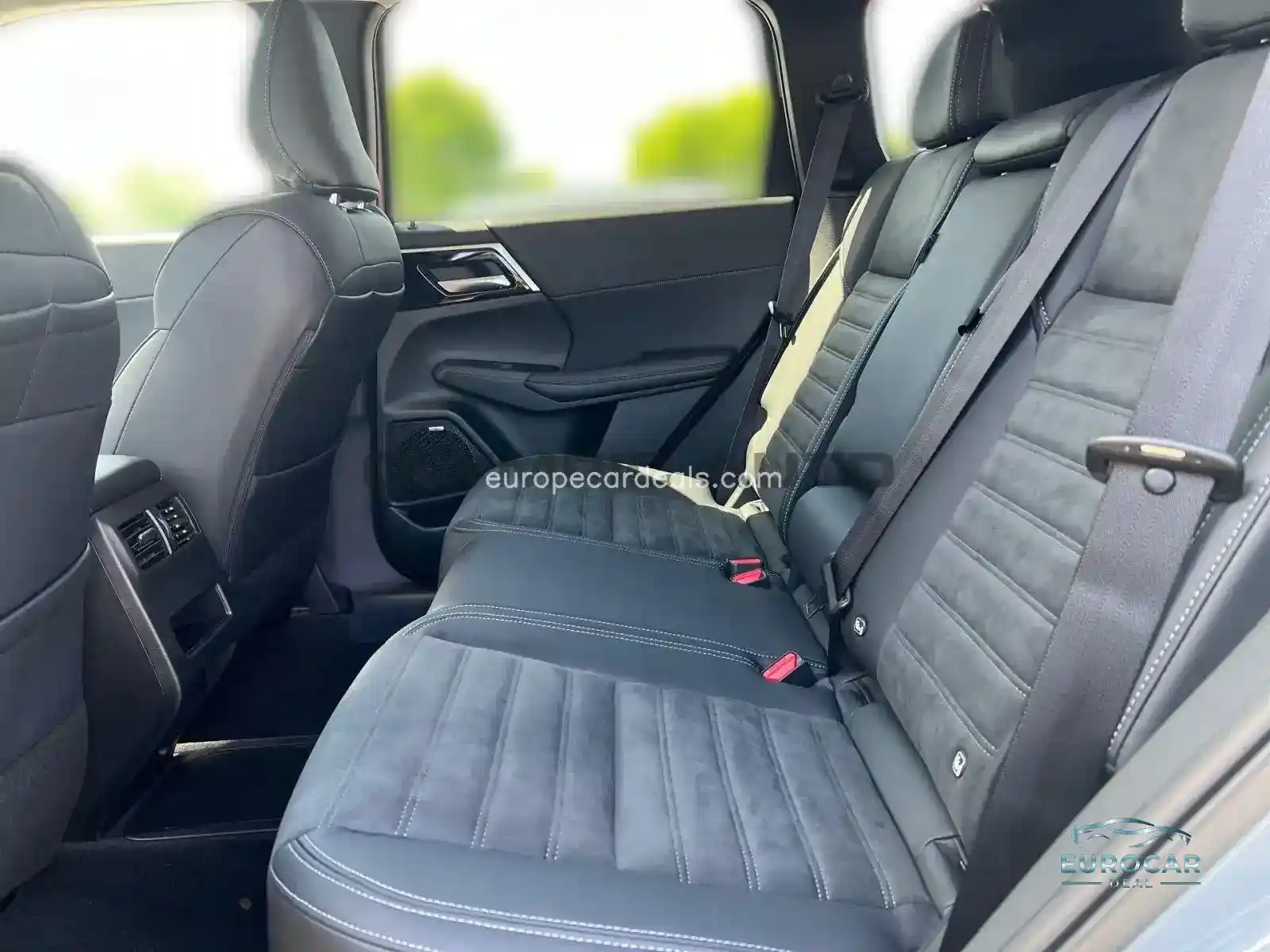 Mitsubishi Plug-in Hybrid Outlander
