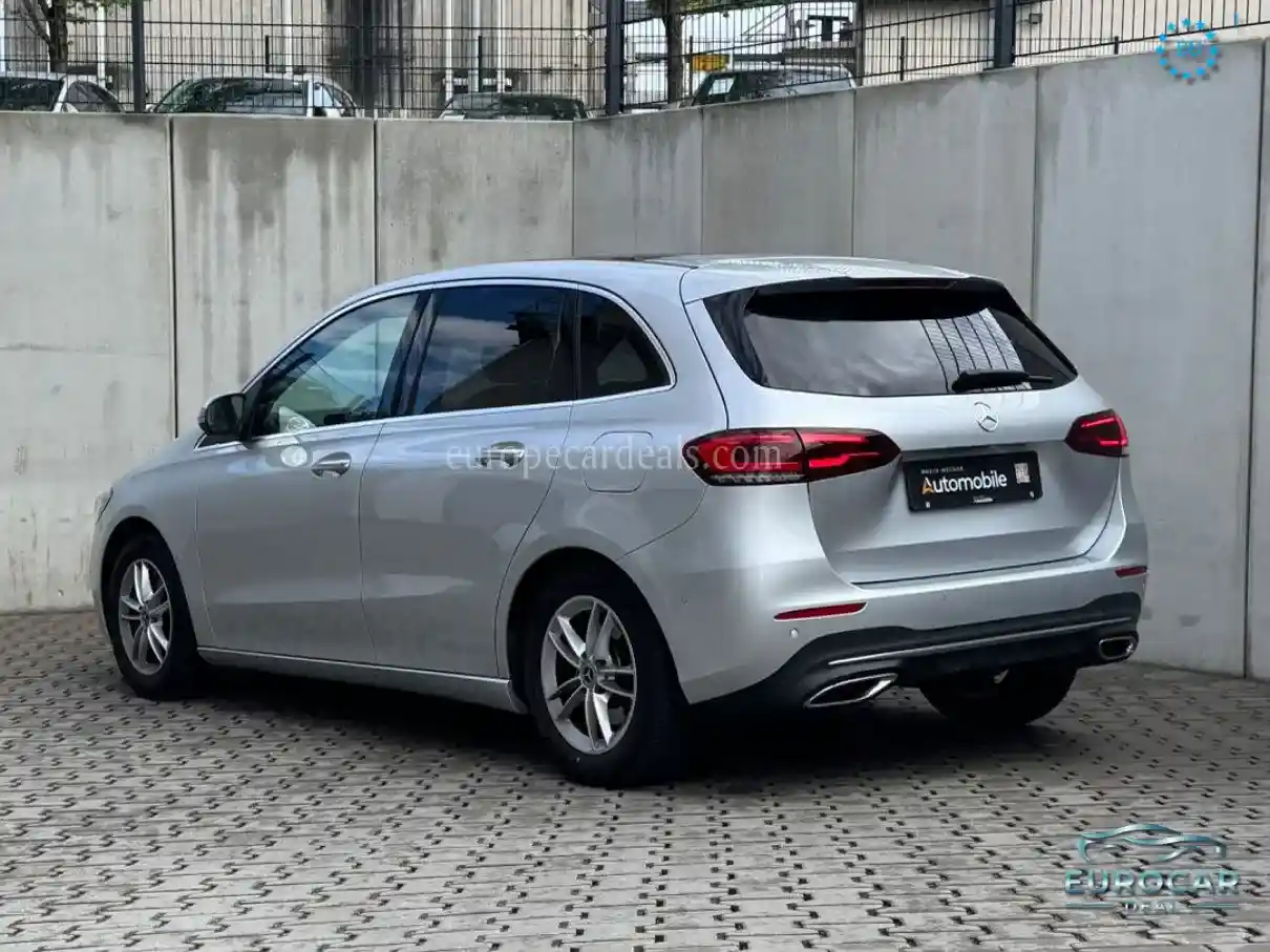 Mercedes-Benz B 200