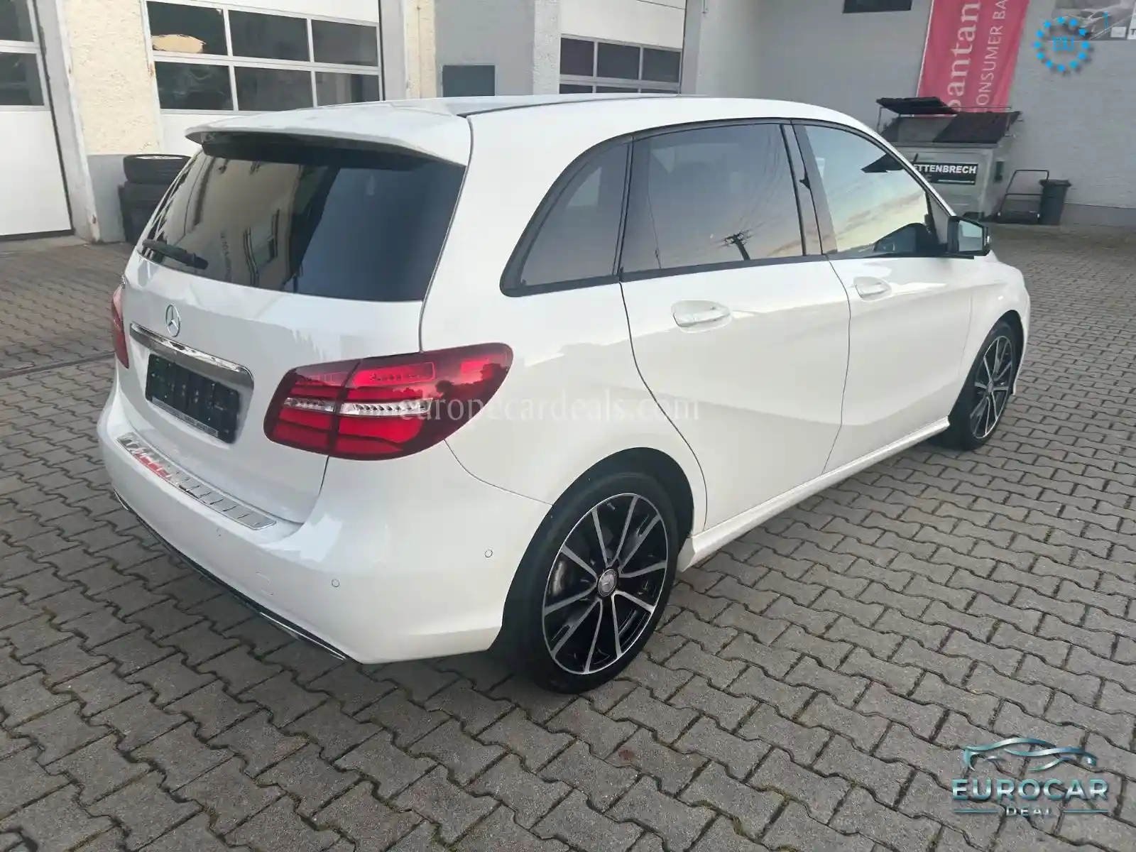 Mercedes-Benz B 180