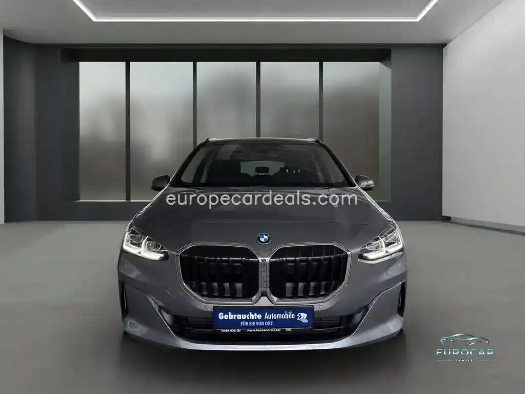 BMW 225