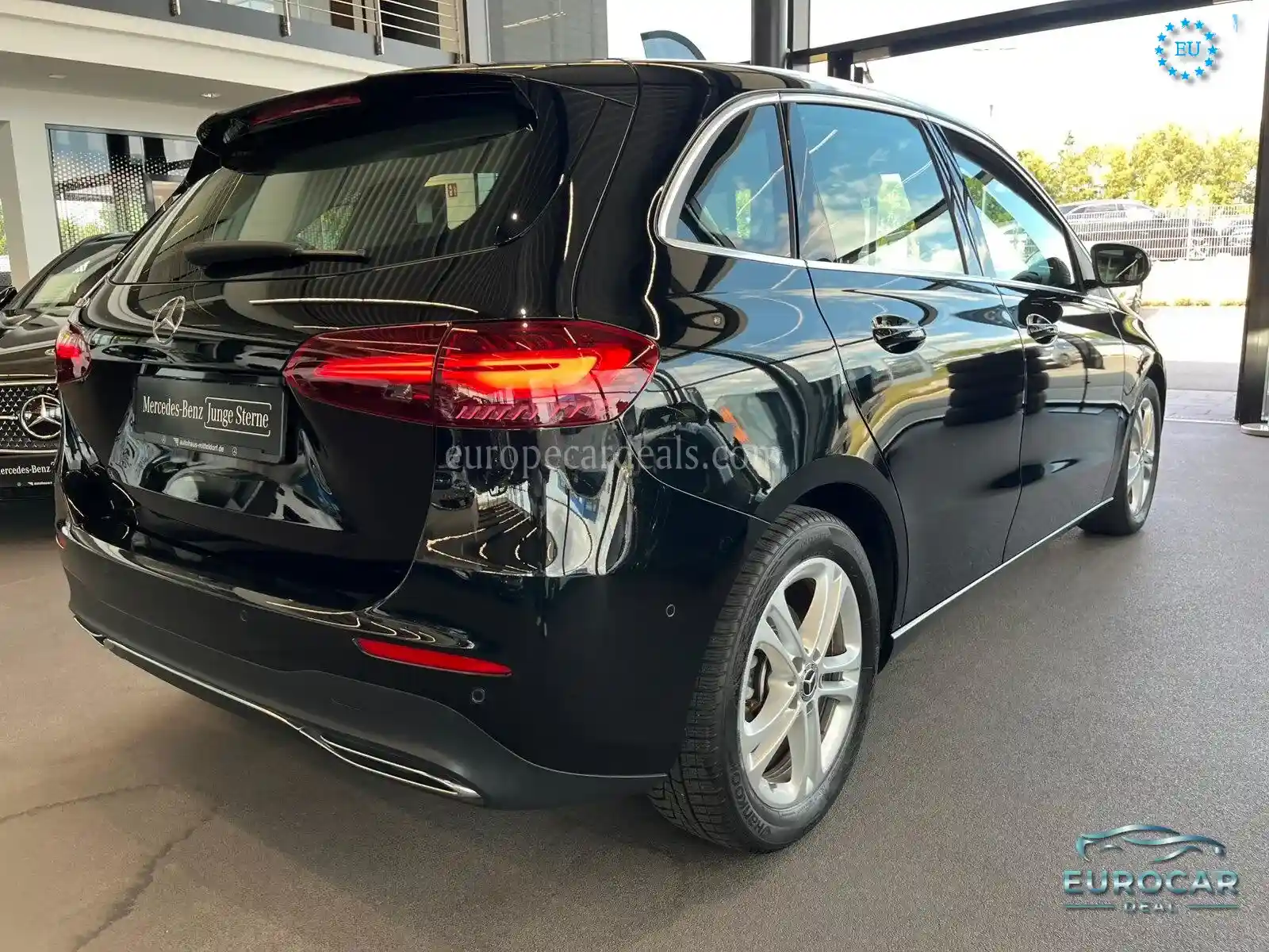 Mercedes-Benz B 180