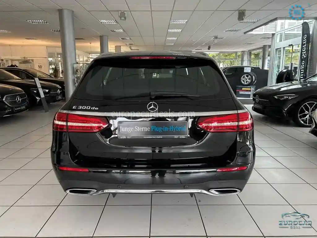Mercedes-Benz E 300