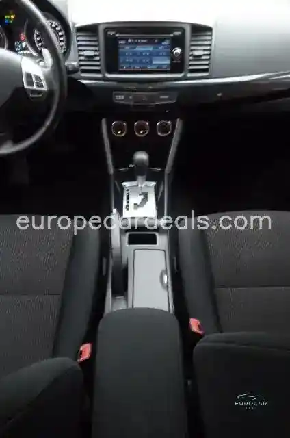 Mitsubishi Lancer