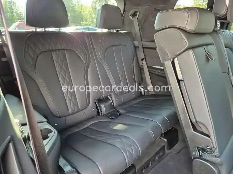 BMW X7 M60