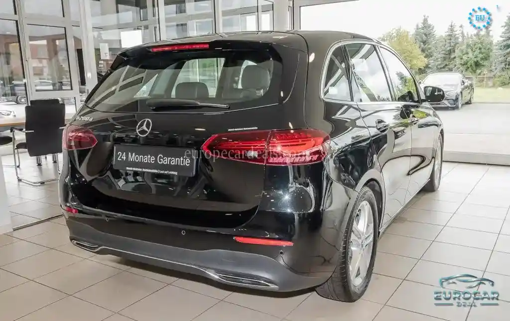 Mercedes-Benz B 200