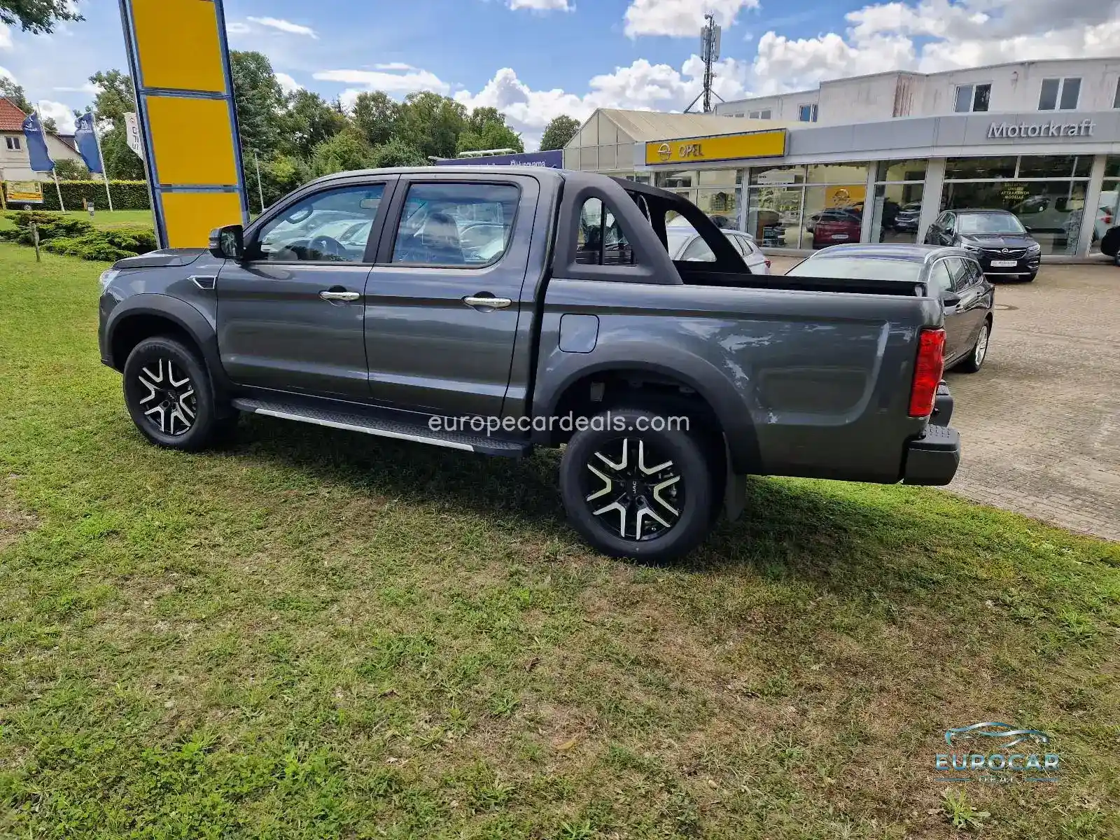 JAC 8 Pro