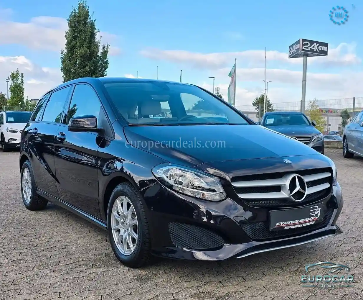 Mercedes-Benz B 180