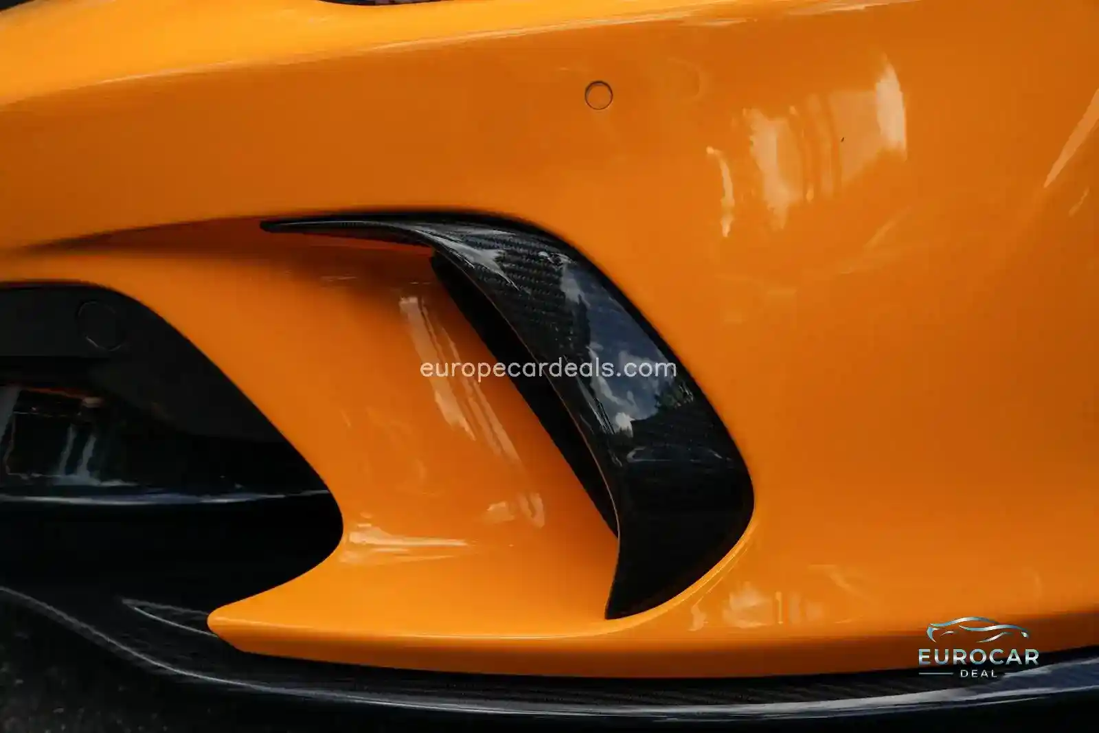 McLaren GT