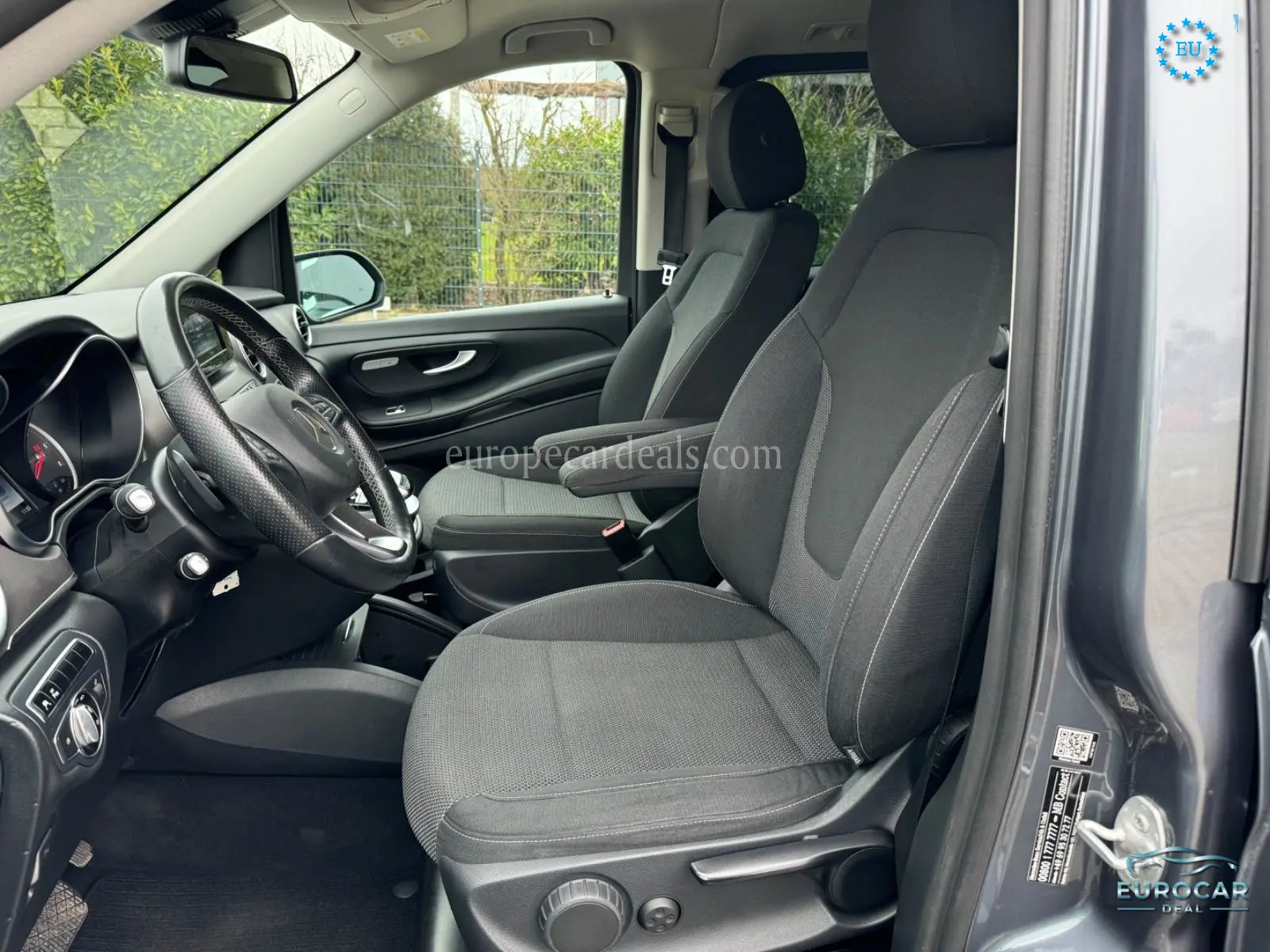 Mercedes-Benz V 220