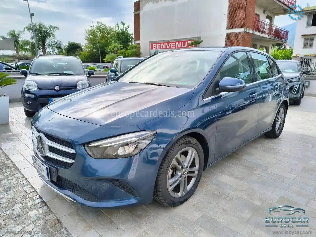 Mercedes-Benz B 180