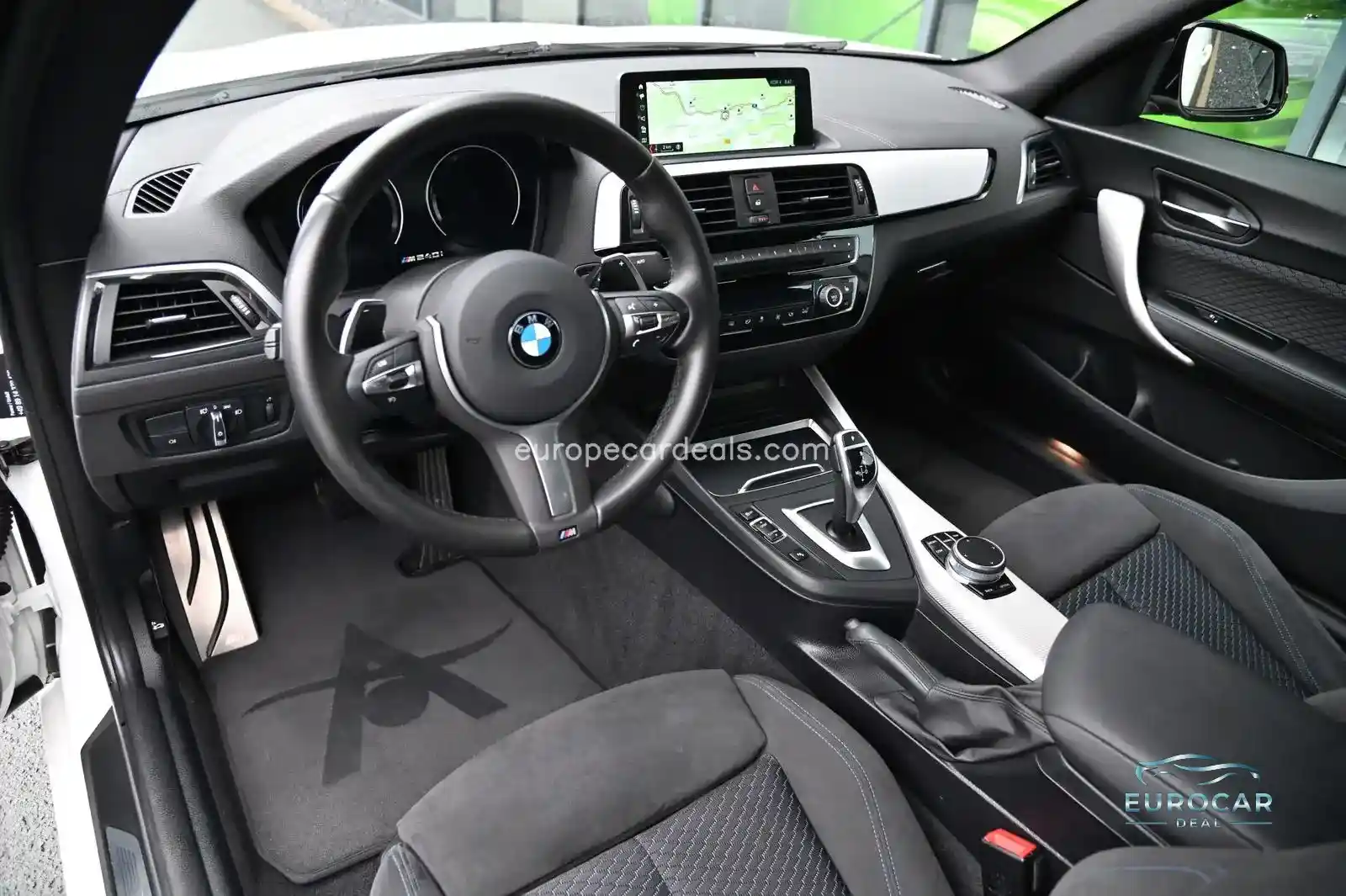 BMW M240i