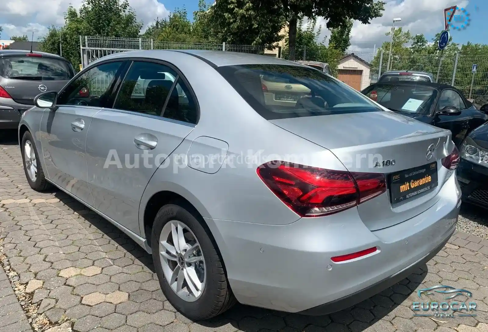 Mercedes-Benz A 180