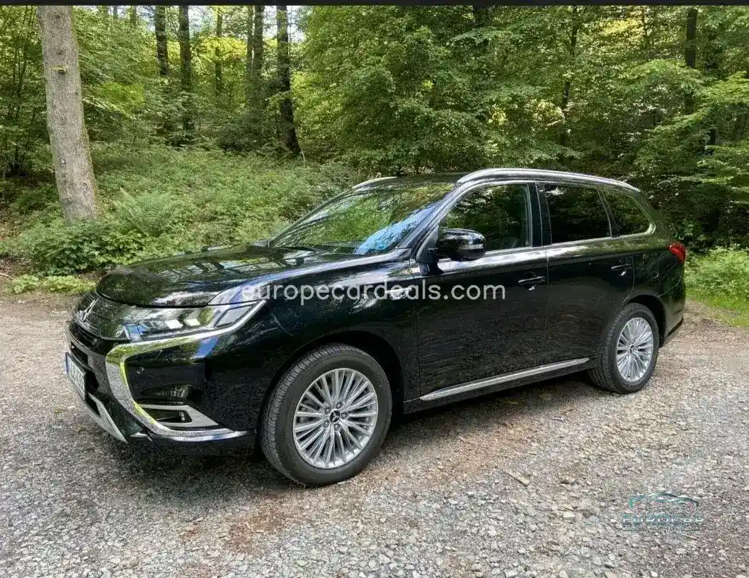 Mitsubishi Plug-in Hybrid Outlander