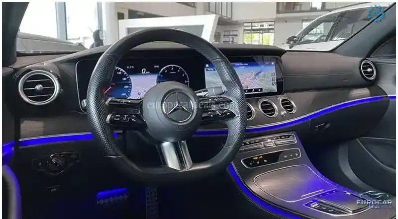 Mercedes-Benz E 300