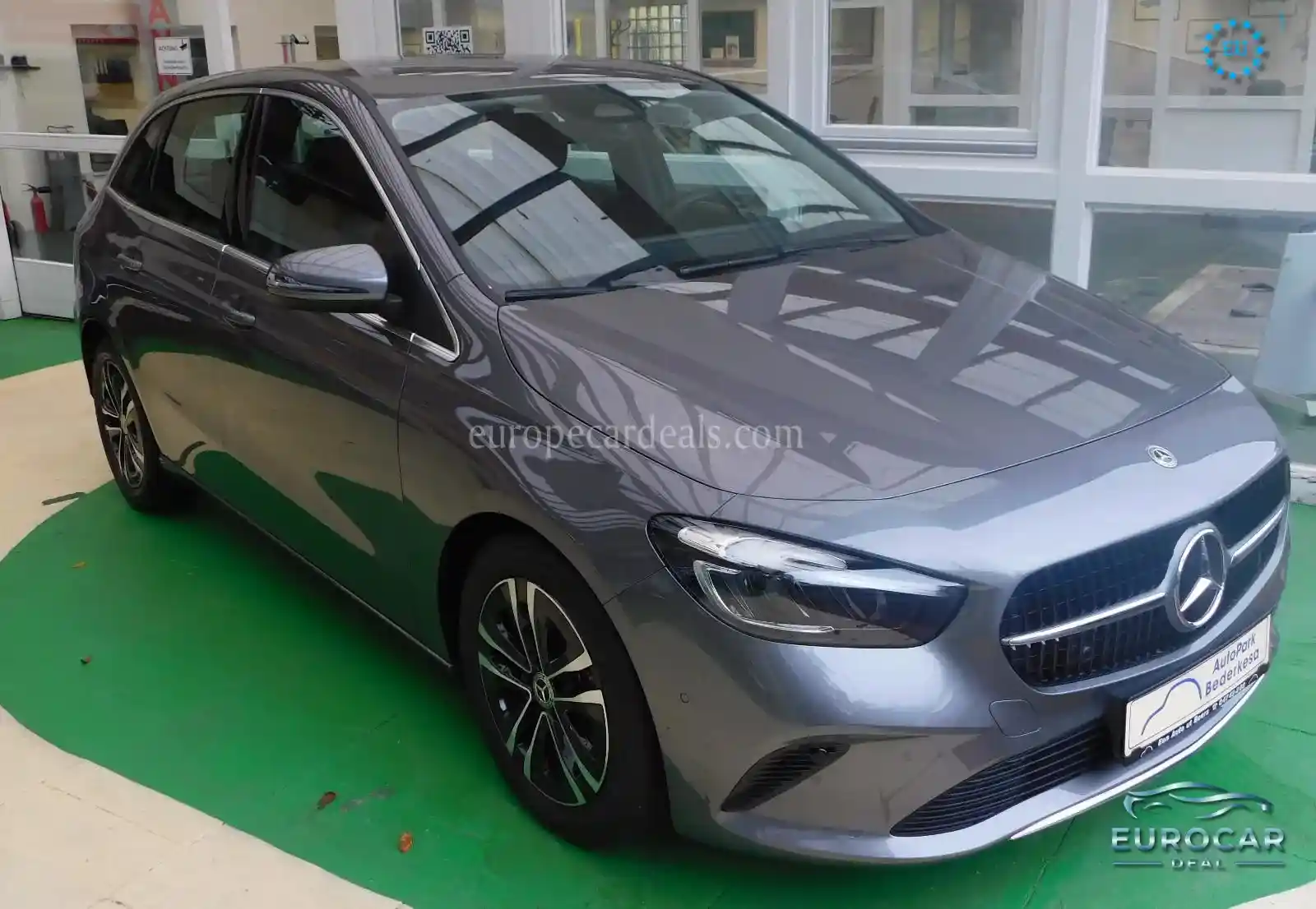 Mercedes-Benz B 180