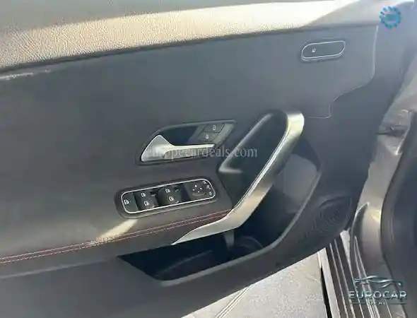 Mercedes-Benz A 35 AMG