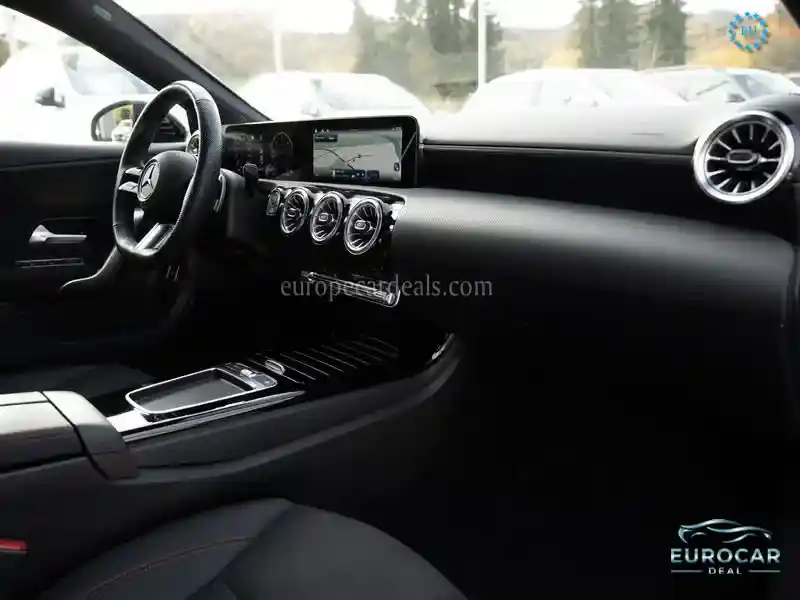 Mercedes-Benz A 220