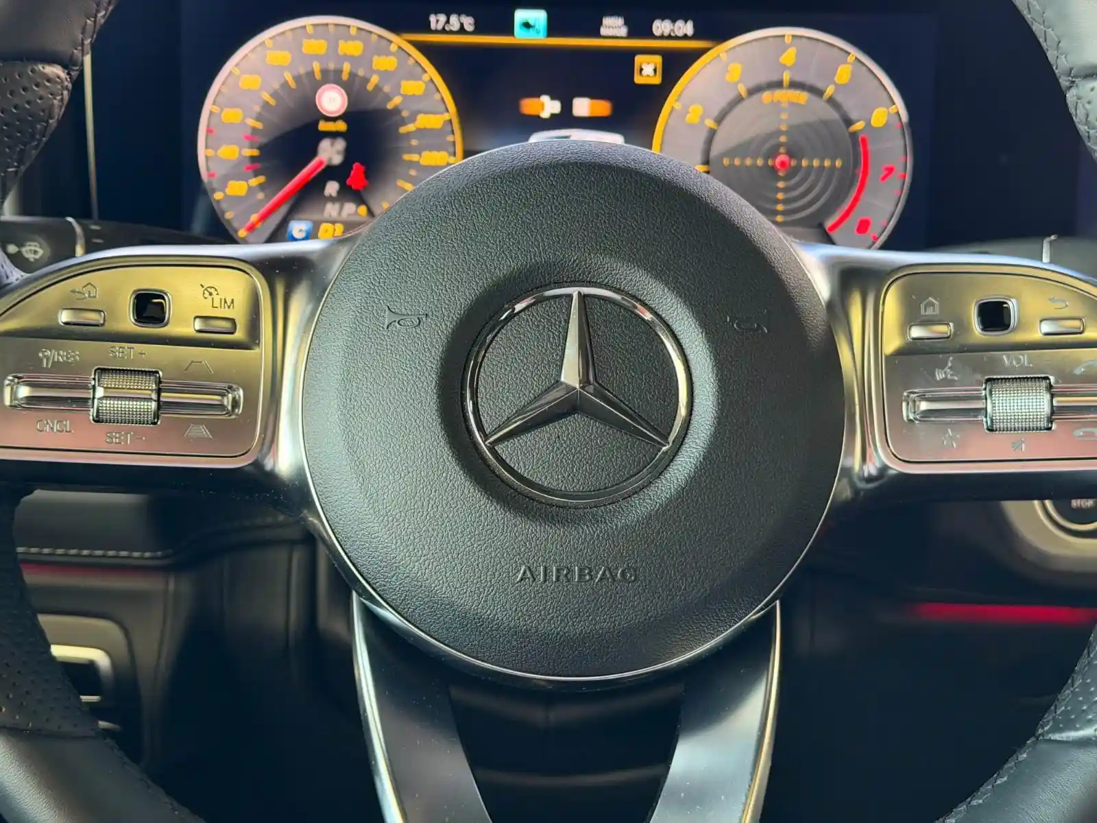 Mercedes-Benz G 500