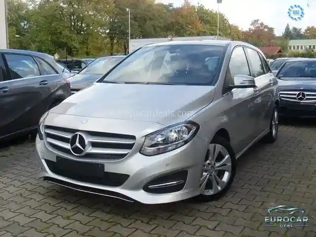 Mercedes-Benz B 200