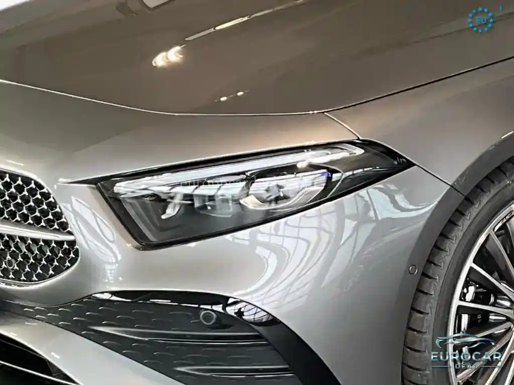 Mercedes-Benz A 220