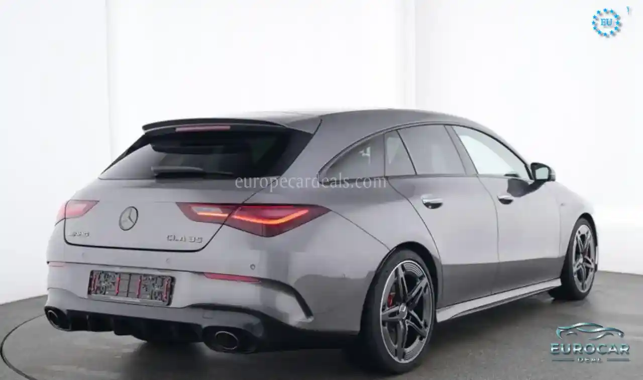 Mercedes-Benz CLA 35 AMG Shooting Brake