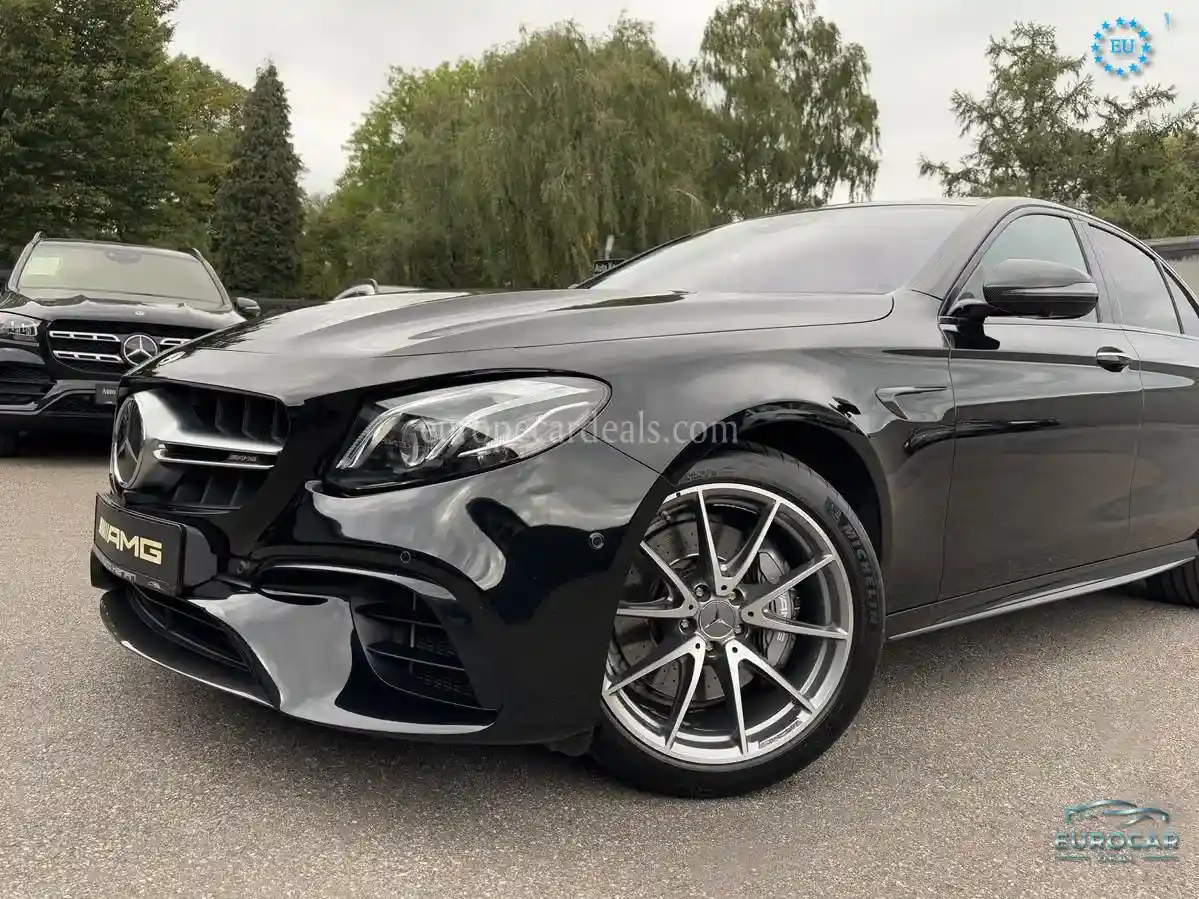 Mercedes-Benz E 63 AMG