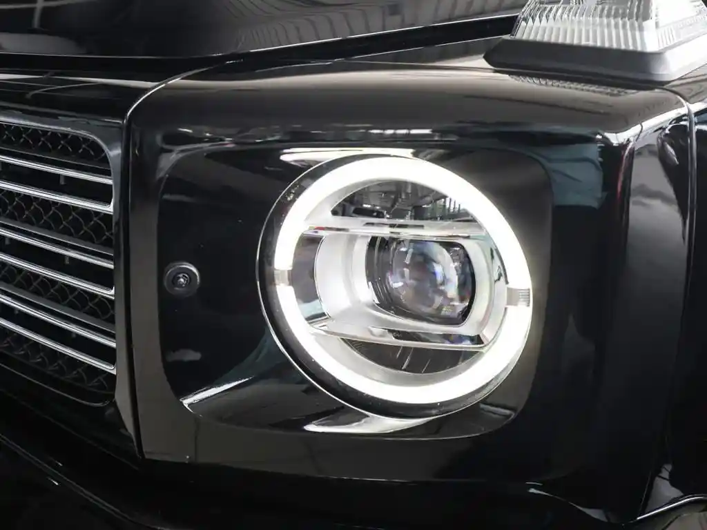 Mercedes-Benz G 500
