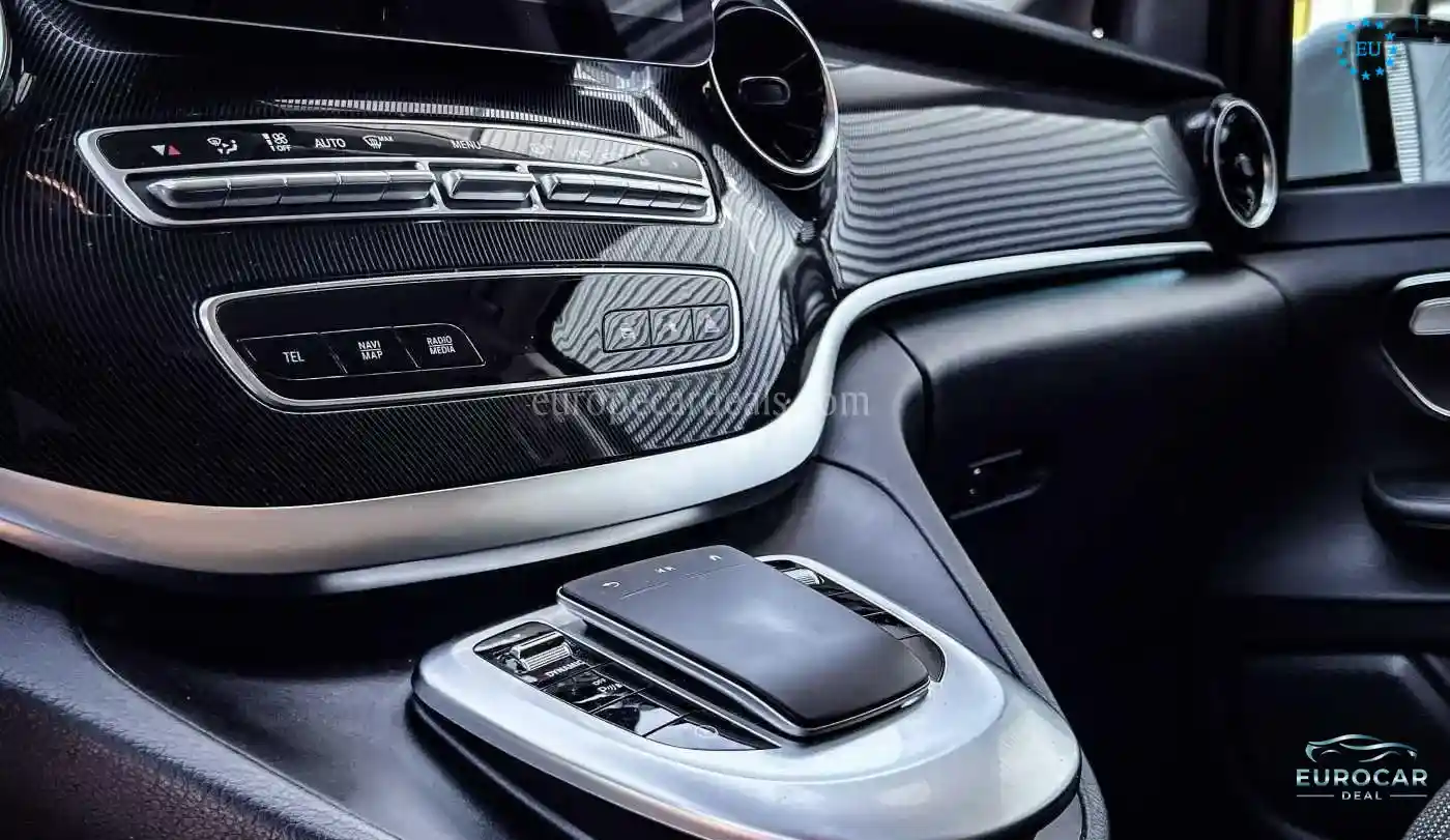 Mercedes-Benz V 250