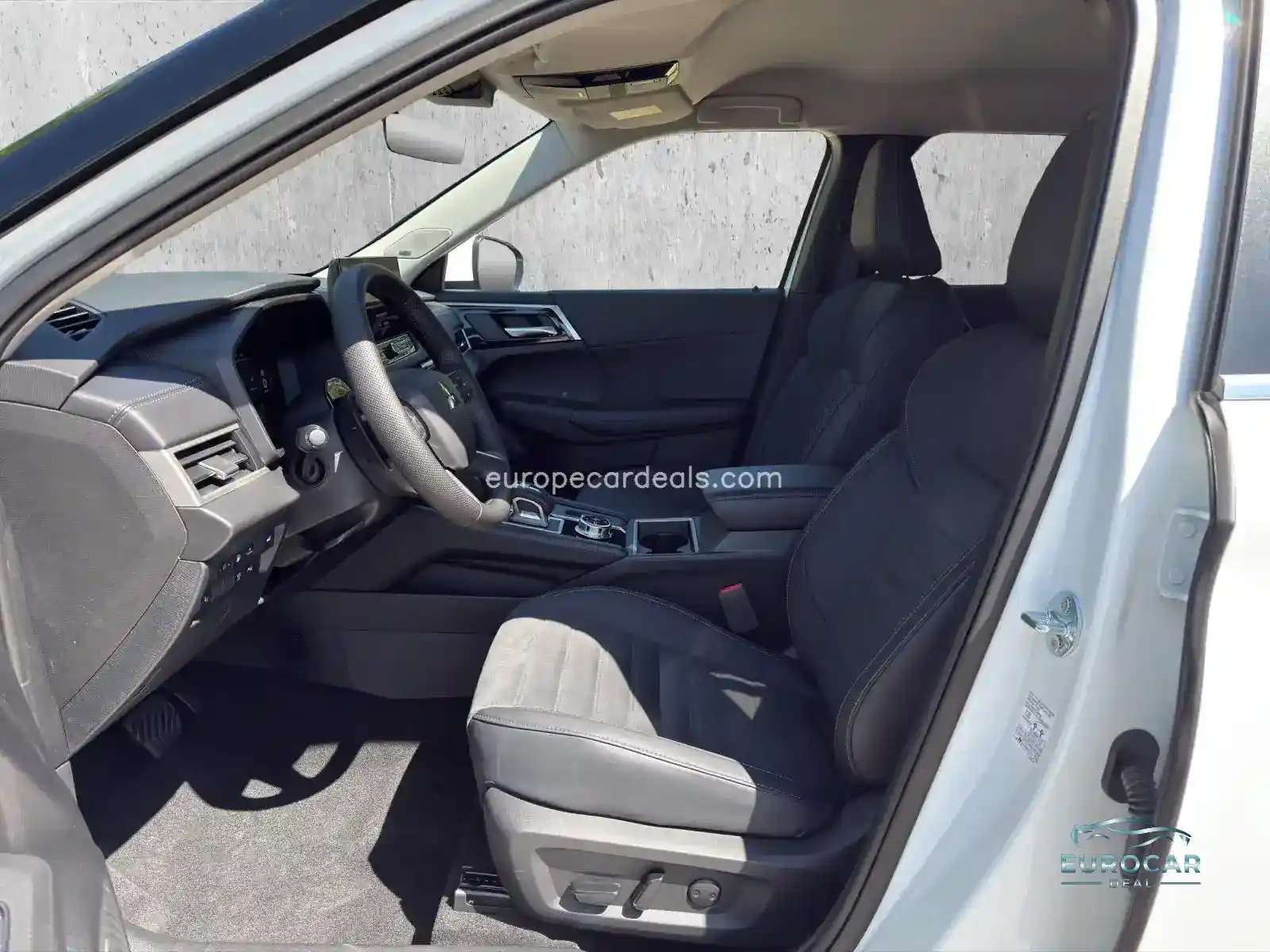 Mitsubishi Plug-in Hybrid Outlander