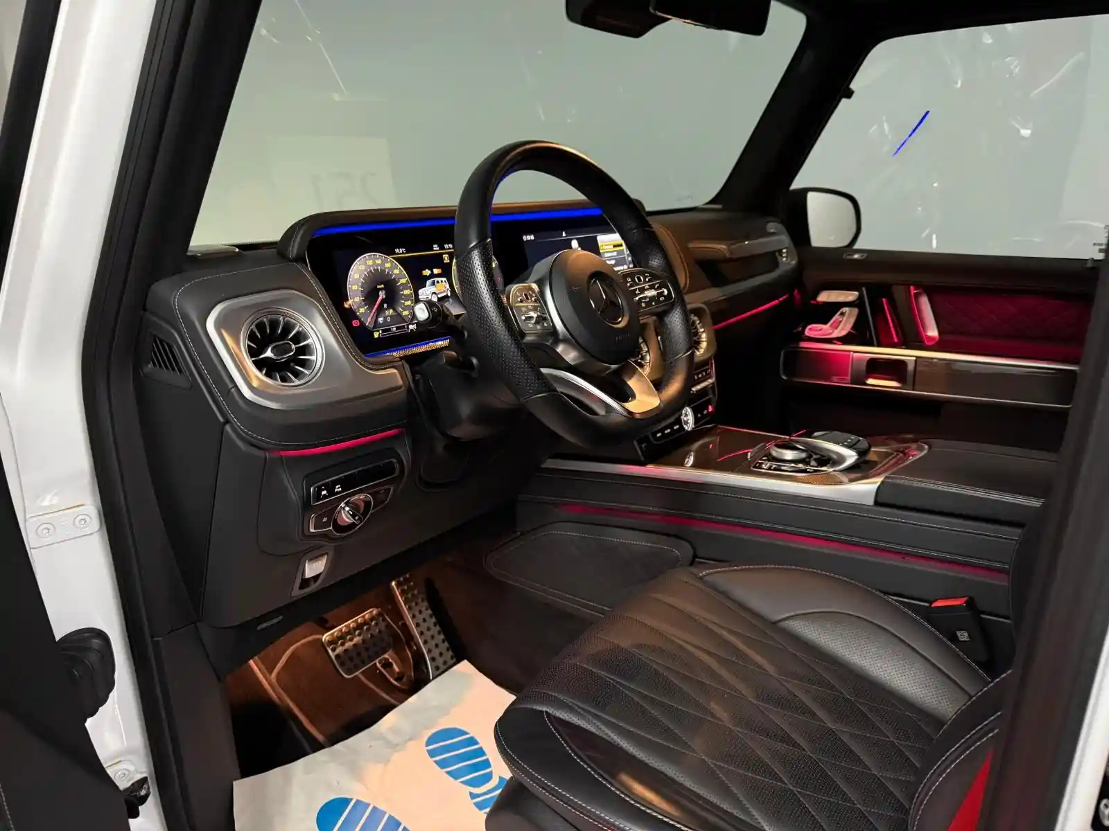 Mercedes-Benz G 500